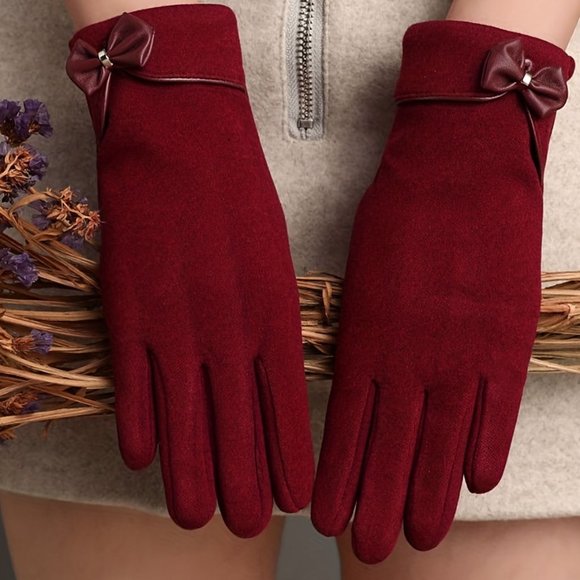 Passion of Essence Accessories - Solid Color Bow Decor Gloves Stylish Fleece Warm Touch Screen Gloves